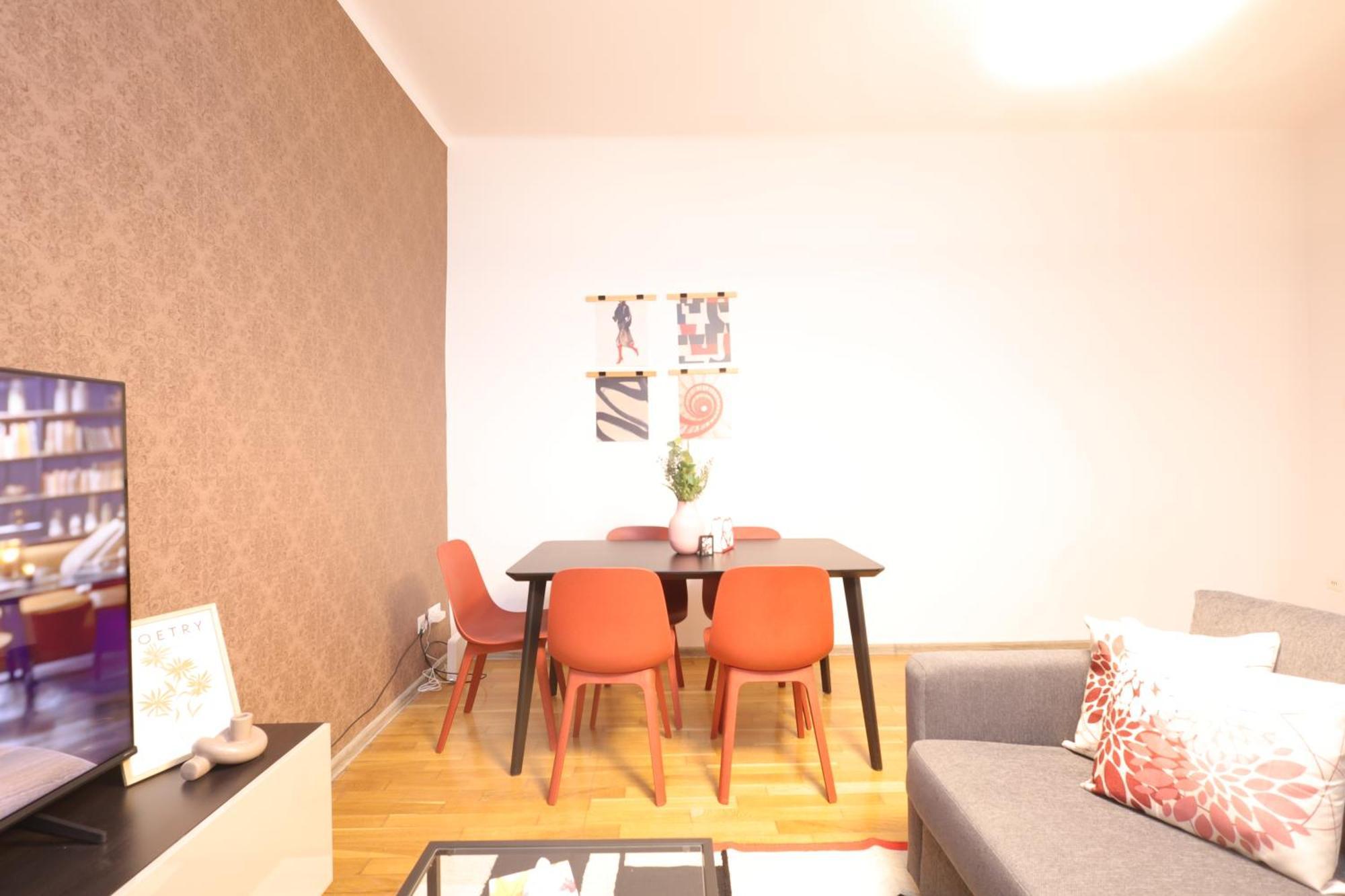 Ruby With Patio Apartament